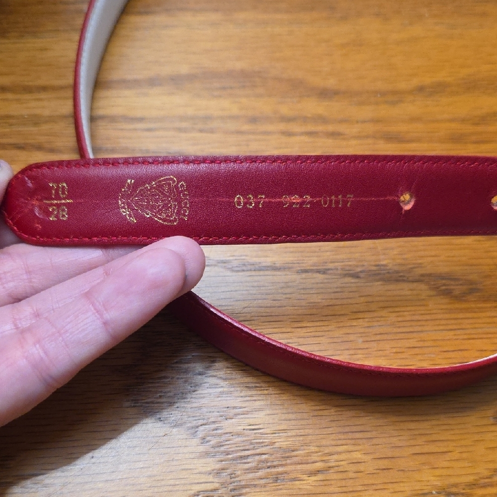 Gucci Women's Vintage Red Leather Belt (Size 70/28) - Picture 7 of 11